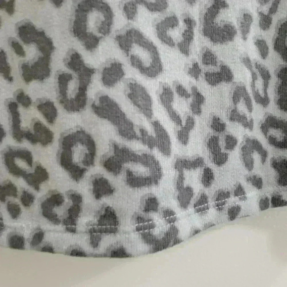 Beautiful LUCKY BRAND Blouse for Women Animal Printed SZ S/CH  Gray Color - Picture 7 of 10